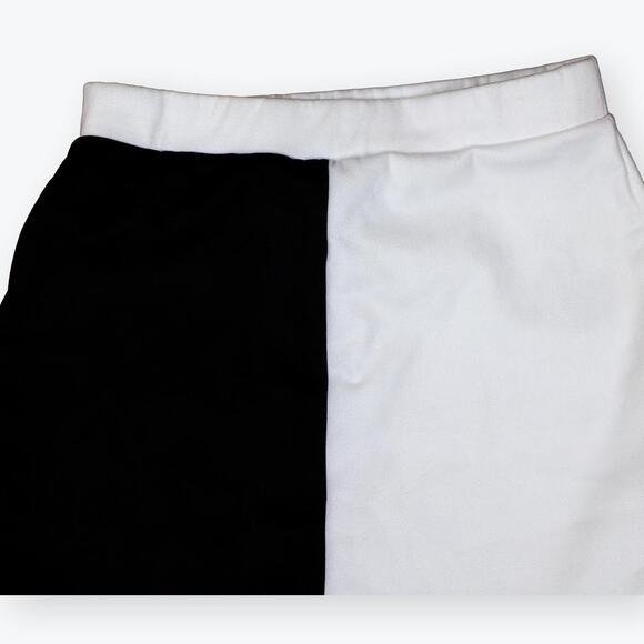 Altar'd State White Black Colorblock Microfiber Knit Mini Skirt M - Picture 2 of 5